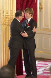Президент Франции поздравляет Франсуа Габара